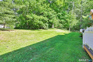 8 Julia Ct, East Windsor, CT 06016 - Photo 4