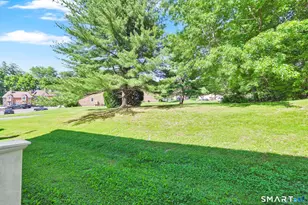 8 Julia Ct, East Windsor, CT 06016 - Photo 6