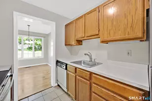 8 Julia Ct, East Windsor, CT 06016 - Photo 22