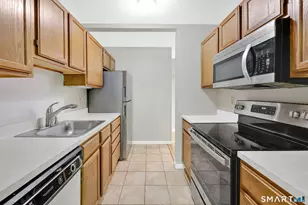 8 Julia Ct, East Windsor, CT 06016 - Photo 18