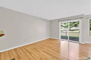 8 Julia Ct, East Windsor, CT 06016 - Photo 10