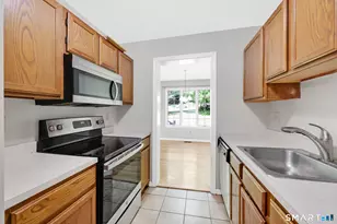 8 Julia Ct, East Windsor, CT 06016 - Photo 20