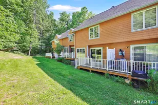 8 Julia Ct, East Windsor, CT 06016 - Photo 10