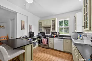 33 Church St, Guilford, CT 06437 - Photo 14