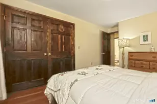1008 Garden Rd, Orange, CT 06477 - Photo 24
