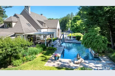 33 Mountain Farms Road, West Hartford, CT 06117 - Photo 4