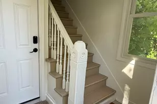 33 MacIntosh Rd, Norwalk, CT 06851 - Photo 6