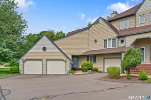 14 L Hermitage Dr, Shelton, CT 06484 - Photo 2