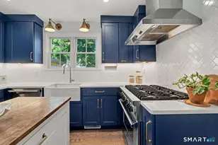 240 Henry St, Fairfield, CT 06824 - Photo 8