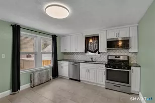 4 Robin Rd, Manchester, CT 06042 - Photo 8
