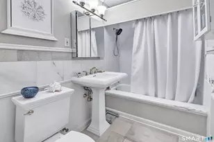 80 Cartright St, Bridgeport, CT 06604 - Photo 12