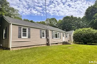 10 Quasset Rd, Pomfret, CT 06259 - Photo 2