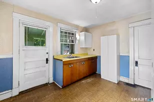 4 Hubbard Pl, Wethersfield, CT 06109 - Photo 18