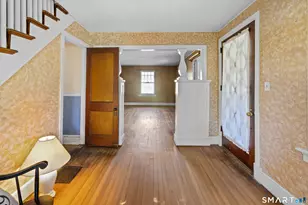4 Hubbard Pl, Wethersfield, CT 06109 - Photo 6