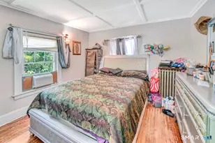 81 Fiske St, Waterbury, CT 06710 - Photo 8