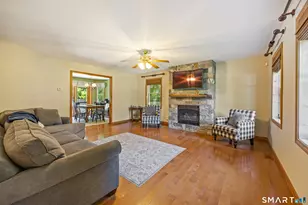 11 Coachlight Cir, Prospect, CT 06712 - Photo 4
