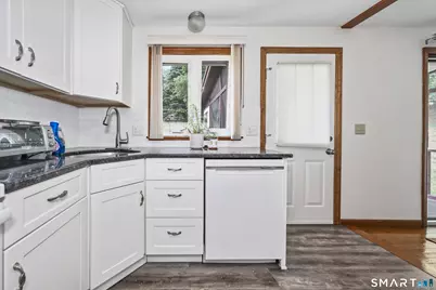 430 Shepard Avenue, Hamden, CT 06514 - Photo 12