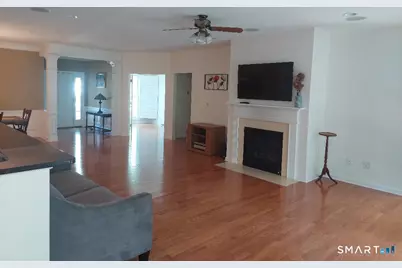 527 Putting Green Lane #527, Oxford, CT 06478 - Photo 4