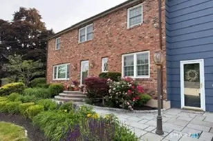 100 Rolling Ridge Rd, Hamden, CT 06518 - Photo 2