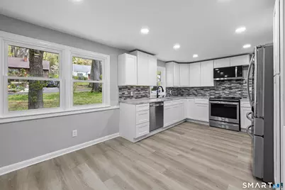 110 Greenwood Drive, Manchester, CT 06042 - Photo 10
