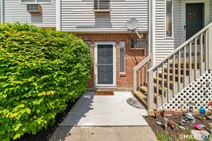 925 Oronoke Rd, Waterbury, CT 06708 - Photo 1