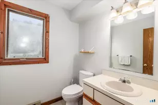 23 Twin Oaks, New Milford, CT 06776 - Photo 14