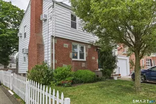 506 Lighthouse Rd, New Haven, CT 06512 - Photo 2