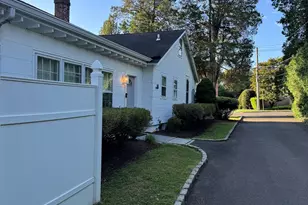28 Treadwell Ave, Westport, CT 06880 - Photo 2