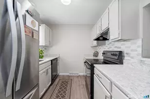 9 The Hamlet, Enfield, CT 06082 - Photo 8