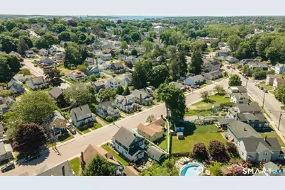 36 Briggs Street, New London, CT 06320 - Photo 8