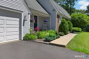 40 Southshire Dr, Southington, CT 06489 - Photo 2