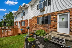 24 Blue Ridge Dr, Waterbury, CT 06704 - Photo 16