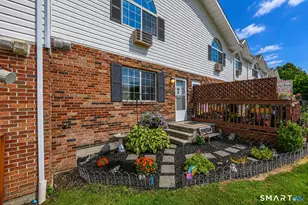 24 Blue Ridge Dr, Waterbury, CT 06704 - Photo 2