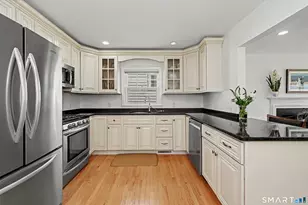 4 Cos Cob Ave, Greenwich, CT 06807 - Photo 2