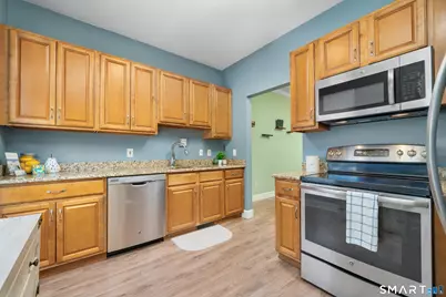308 Cambridge Commons #308, Middletown, CT 06457 - Photo 6