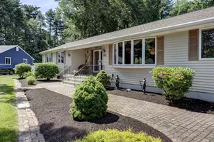 81 Kingston Dr, East Hartford, CT 06118 - Photo 2