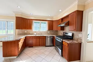 14 E Gate Rd, Danbury, CT 06811 - Photo 4