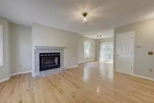 24 Nutmeg Ct, West Hartford, CT 06110 - Photo 8