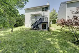 24 Nutmeg Ct, West Hartford, CT 06110 - Photo 6