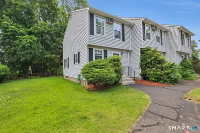 104 Oakland Street #A, Manchester, CT 06042 - Photo 2