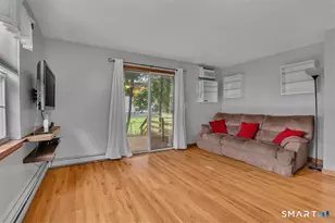 104 Oakland St, Manchester, CT 06042 - Photo 8