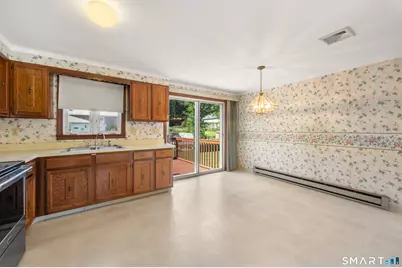 39 Munson Avenue, Waterbury, CT 06705 - Photo 4