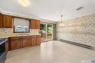 39 Munson Ave, Waterbury, CT 06705 - Photo 2