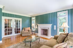 25 Wildrose Ln, Trumbull, CT 06611 - Photo 10
