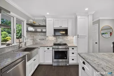 22 Heather Lane, Norwalk, CT 06851 - Photo 8