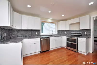 12 Jerome Avenue, Bloomfield, CT 06002 - Photo 14