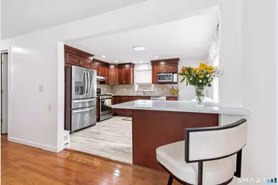 325 Rockwell Avenue, Bloomfield, CT 06002 - Photo 8