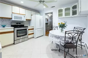 68 Gerthmere Dr, West Hartford, CT 06110 - Photo 24