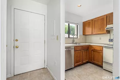 33 Deer Run #33, Bethel, CT 06801 - Photo 2