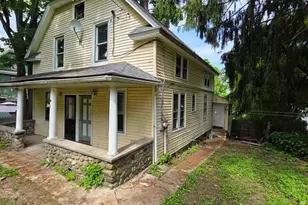 17 Hawthorne Terrace, Torrington, CT 06790 - Photo 2
